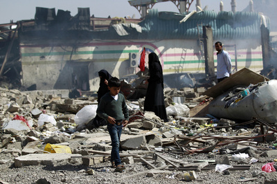 サウジ主導の空爆で民間人41人死亡 イエメン