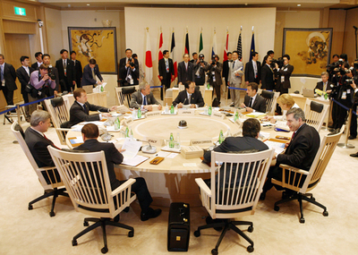 G8、温室効果ガス削減で「野心的な中期目標」で合意