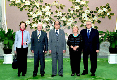 カーター氏「北朝鮮は米国との関係改善を望んでいる」、ナンバー2と会談