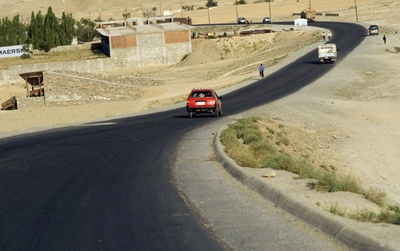 アフガニスタン、死のロード「高速1号線」を行く AFP記者体験記