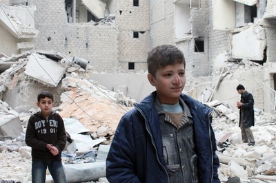 シリア政権、和平会議直後にアレッポ空爆 たる爆弾で85人死亡