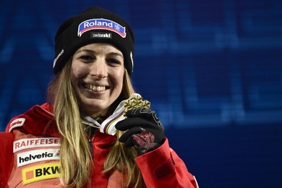 伏兵フルーリーが女子滑降V、本命ゴッジアは失格 世界アルペン