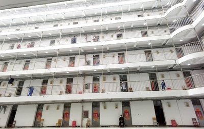 さらに14日間、退院した人が過ごす隔離施設 中国・武漢