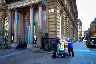 有名シェフ、ジェイミー・オリバー氏の店破綻 英国内レストラン閉鎖