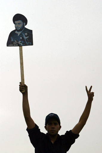 イラク駐留多国籍軍、南部バスラの民兵組織拠点を空爆