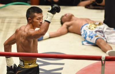 内山、2回TKOで10回目の防衛に成功