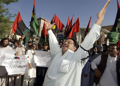 最高裁長官の職務停止めぐる衝突、死者38人に - パキスタン