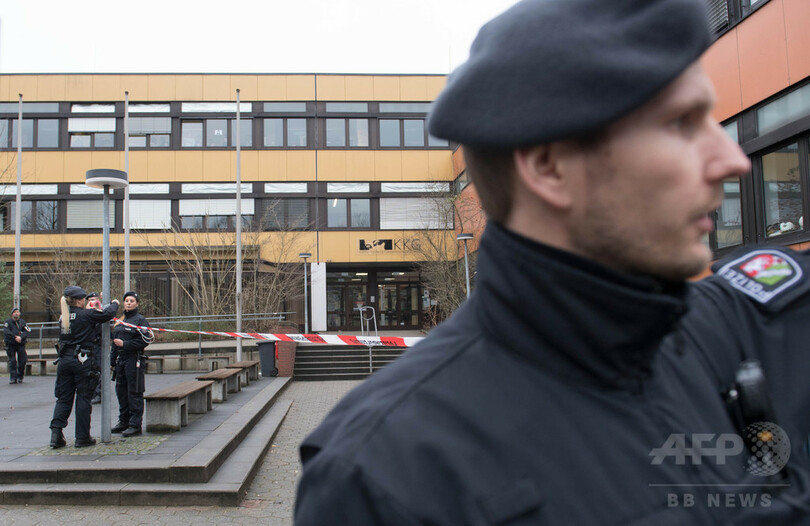 クラスメートを刺殺容疑 15歳少年を逮捕 ドイツ