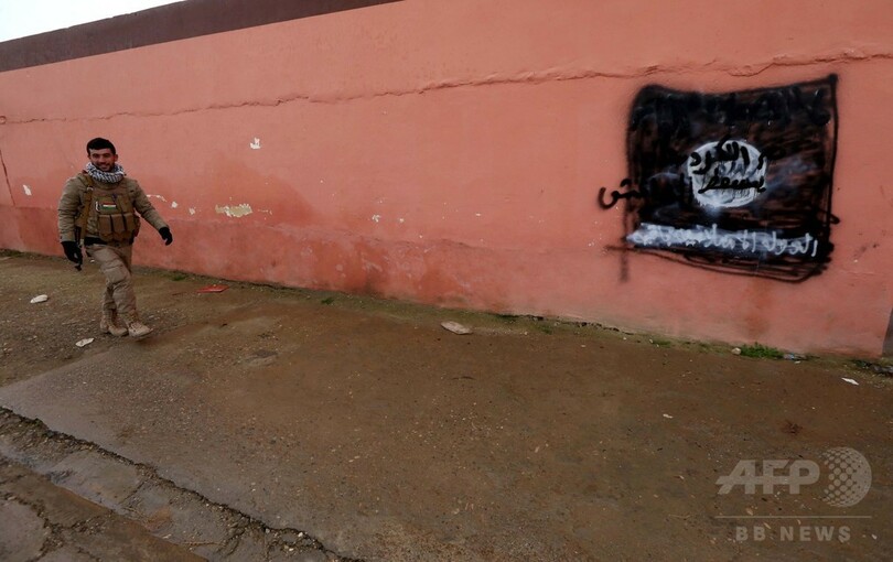 イスラム国の「死の置き土産」、仕掛け爆弾の恐怖 イラク