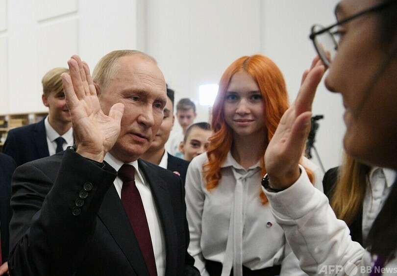 ロシア大統領、西部の飛び地を訪問 EUとの緊張高まる中