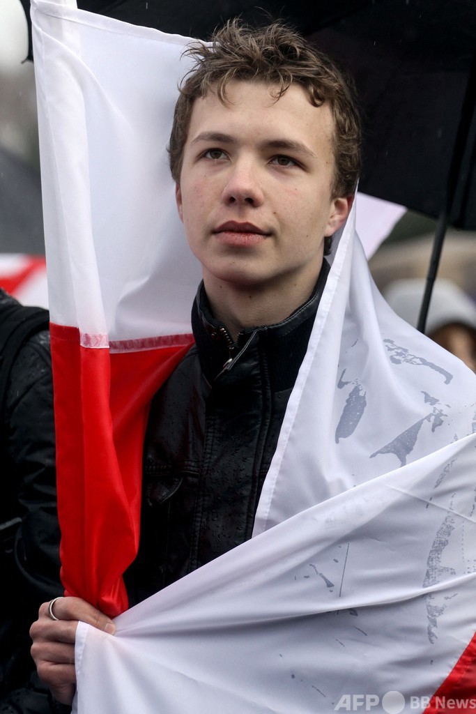 ベラルーシの旅客機緊急着陸は「空の海賊行為」 アイルランド政府が非難