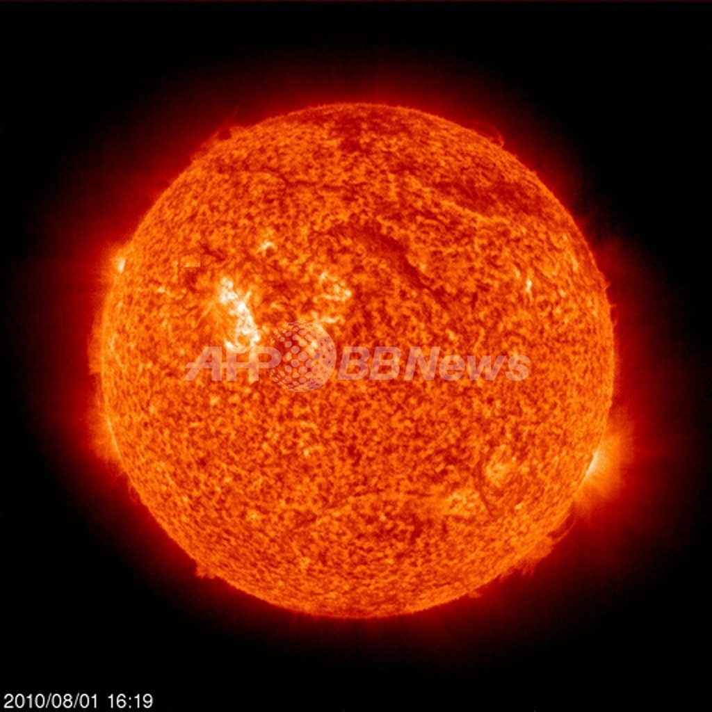 太陽活動低下で大気圏上層の「熱圏」が縮小、米研究 太陽活動低下で大気圏上層の「熱圏」が縮小、米研究