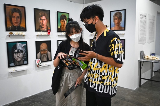 アニメキャラの死を悼む個展 タイで開催 進撃の巨人 も 写真16枚 国際ニュース Afpbb News アニメキャラの死を悼む個展 タイで開催 進撃の巨人 も 写真16枚 国際ニュース Afpbb News