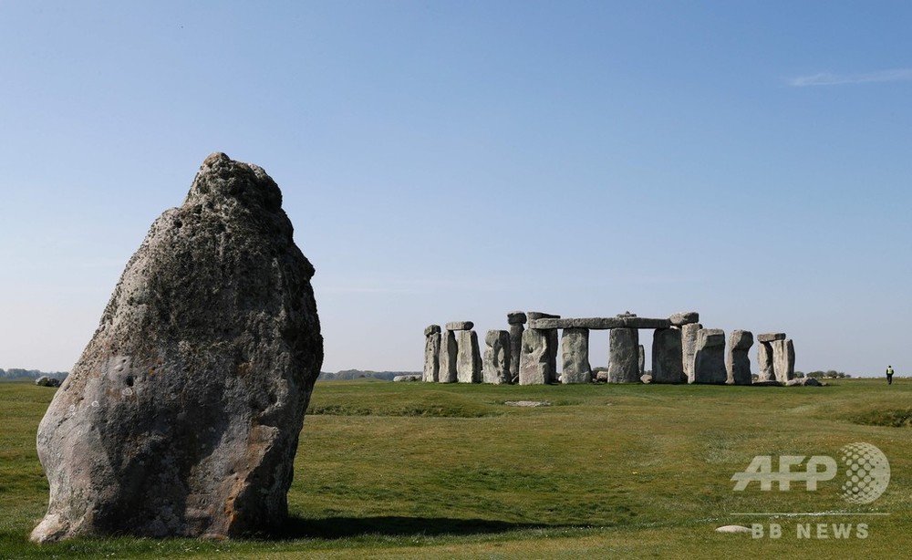 新石器時代の「驚くべき」環状竪穴群、英ストーンヘンジ近くで発見 写真2枚 国際ニュース：AFPBB News