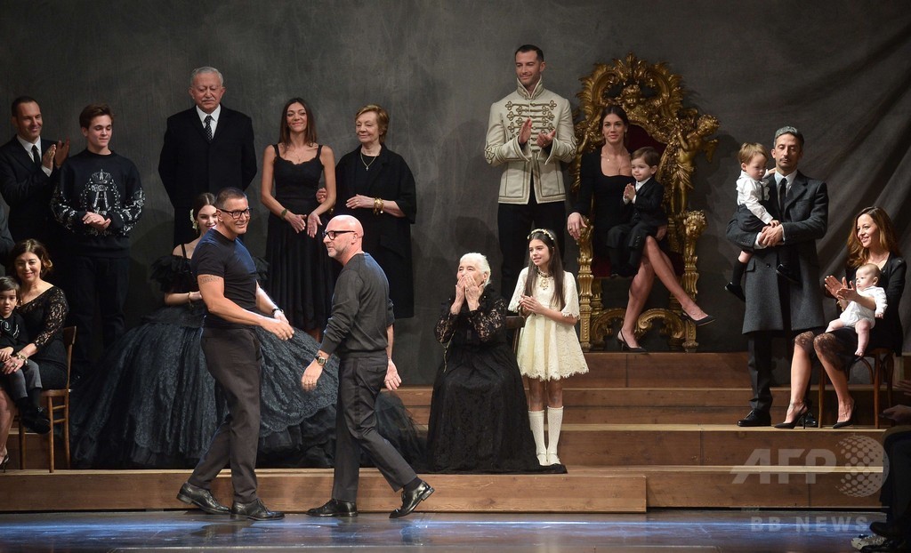 家族や愛を祝福するメッセージを込めた「ドルチェ＆ガッバーナ」15/16年秋冬メンズ