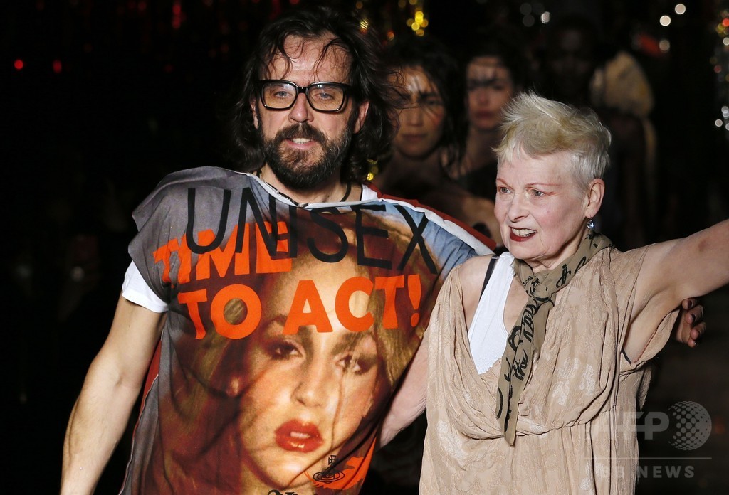 「ユニセックス」にまとう服、「ヴィヴィアン・ウエストウッド ゴールドレーベル」15/16秋冬