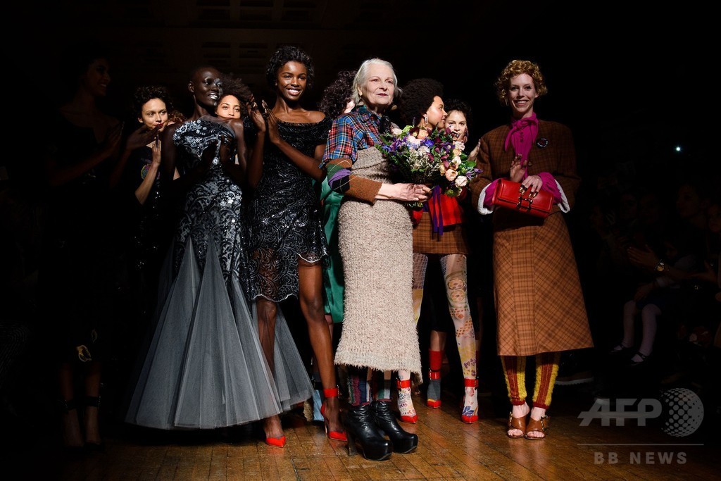 「ヴィヴィアン・ウエストウッド」16/17年秋冬コレクション