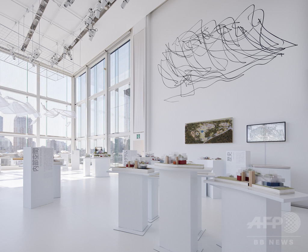 「フォンダシオン ルイ・ヴィトン 建築展」オープニングに著名人らが集結