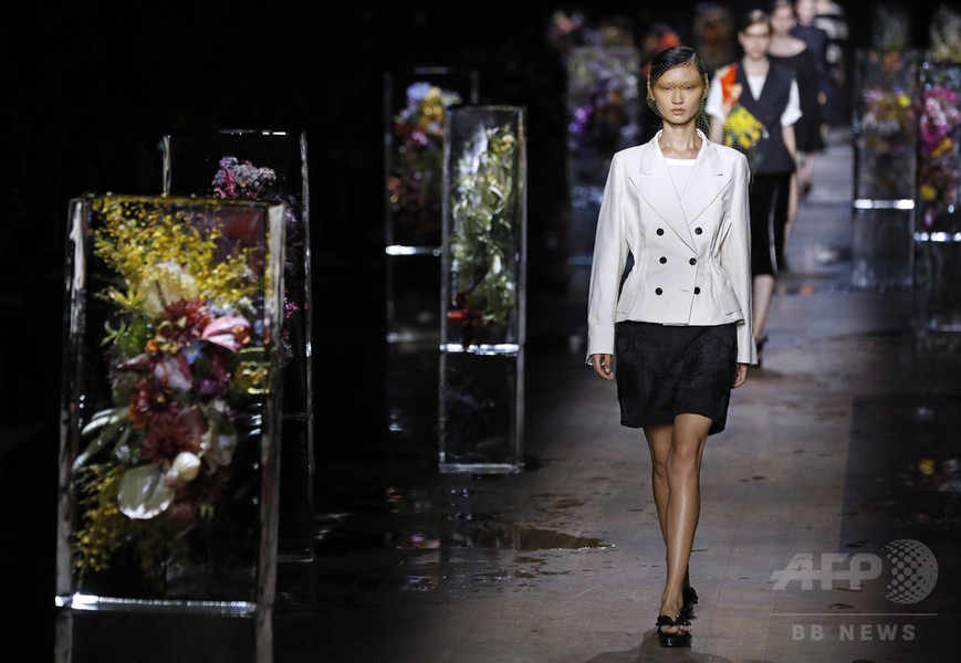 「ドリス ヴァン ノッテン」17年春夏