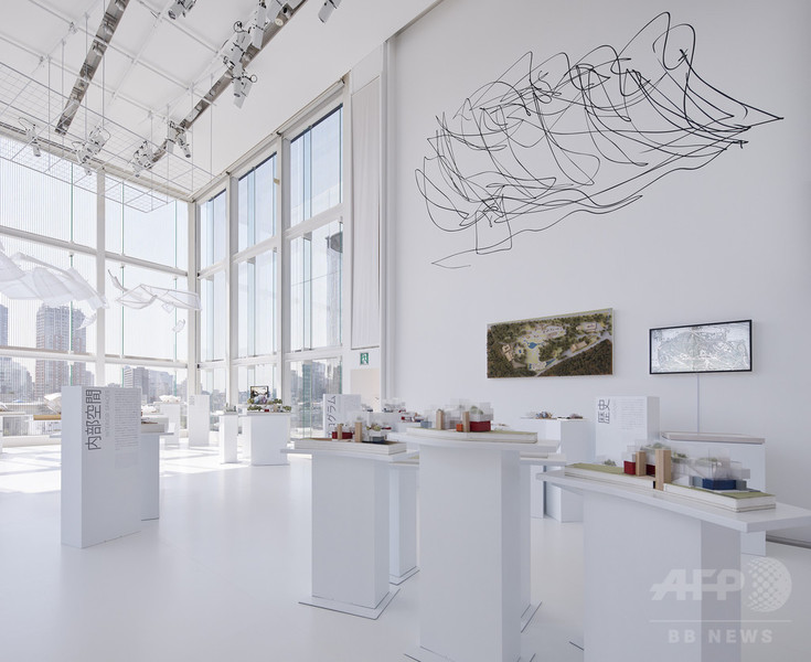 「フォンダシオン ルイ・ヴィトン 建築展」オープニングに著名人らが集結