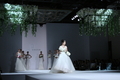 都内で開催されたハリー・ウィンストン（HARRY WINSTON）のブライダル・ジュエリーショー「リブ・ザ・モーメント（Live the Moment）」のフィナーレに登場した女優の檀れい（Rei Dan、2011年6月28日撮影）。(c)MODE PRESS