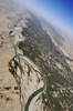 上空から撮影したアフガニスタンのへルマンド川（Helmand River）沿いの農村地帯（2009年10月12日撮影）。(c)AFP/ROMEO GACAD