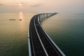 中国の香港、マカオ、広東省珠海を結ぶ港珠澳大橋（2018年10月22日撮影）。(c)ANTHONY WALLACE / AFP