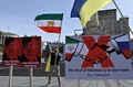 ウクライナの首都キーウで、ロシアによるイラン製無人機でのウクライナ攻撃に抗議するイラン人（2022年10月28日撮影）。(c)Genya SAVILOV / AFP