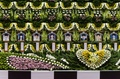 韓国・安山（Ansan）市の体育館に設置された献花台の後ろに並べられた旅客船セウォル（Sewol）号の犠牲者の遺影（2014年4月23日撮影）。(c)AFP/KIM DOO-HO