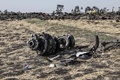 エチオピア・ビショフトゥ付近のエチオピア航空機墜落現場で見つかった同機の残骸（2019年3月11日撮影）。(c)Michael TEWELDE / AFP