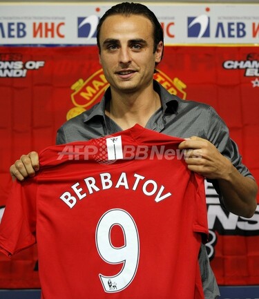 ベルバトフ 「赤いシャツを着ることが目標だった」 写真2枚 国際