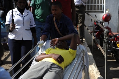 訓練を襲撃と勘違い、学生パニックで1人死亡37人負傷 ケニア