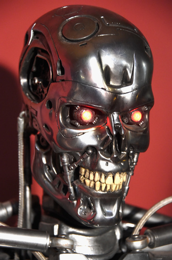 人工知能で人類は滅亡する？ ホーキング博士の警告で議論再燃