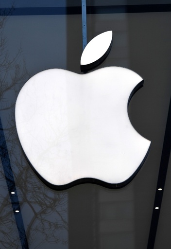 アップル元社員、自動運転車の企業秘密窃盗容疑で逮捕