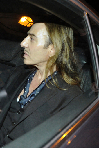 ガリアーノ初公判、差別発言に「あれは本当の私ではない」