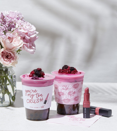 「ボビイ ブラウン」上陸20周年記念「ALFRED TEA ROOM」と限定コラボ