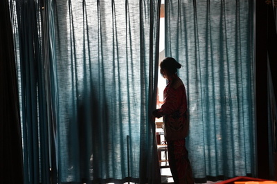 カーテン＋呼出器、「隔離火鍋」の新しい食べ方 中国・成都