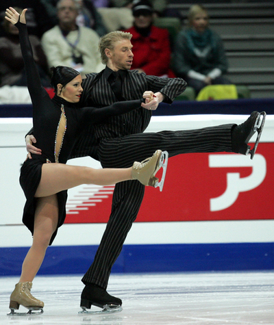 デロベル／ショウエンフェルデール組 規定を終え首位に