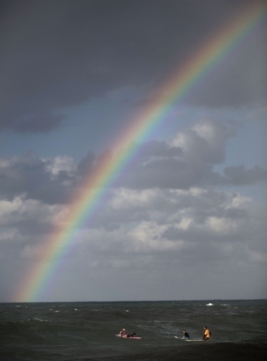 パレスチナ自治区のガザに輝く虹