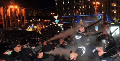 ウクライナの親EU派デモ、野党指導者がハンスト宣言