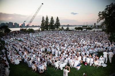 ニューヨークの「白い宴」、今年はハドソン川沿いで開催