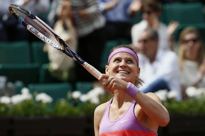 サファロバが新星下し4強、イワノビッチと対戦へ 全仏オープン