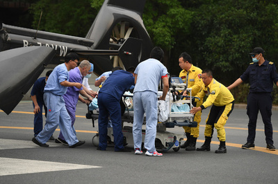 温嶺市のタンクローリー爆発事故の重体者を杭州へ搬送、中国・浙江省