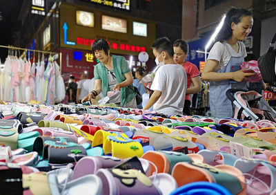 経済の希望として期待高まる「露店商経済」、自動車産業もけん引