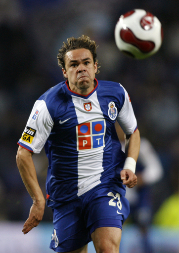 ＜サッカー スーペルリーガ＞FCポルト ビトリア・セツバルを降しリーグ首位をキープ - ポルトガル