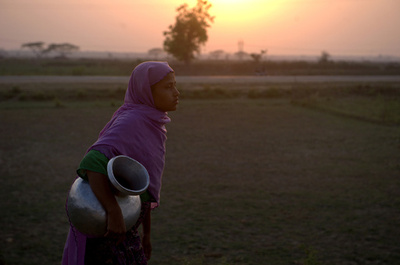 ロヒンギャ難民の最初の1家族5人、ミャンマーに帰還