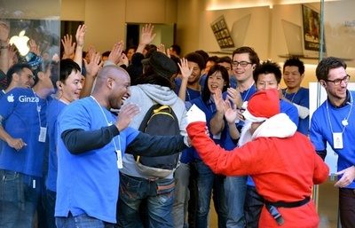 米アップル「iPad mini」、世界で一斉発売