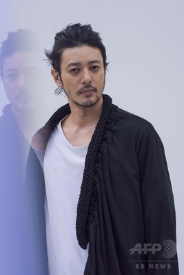 Ground Y 18年春夏イメージビジュアルにオダギリジョー起用 写真21枚 ファッション ニュースならmode Press Powered By Afpbb News Ground Y 18年春夏イメージビジュアルにオダギリジョー起用 写真21枚 ファッション ニュースならmode Press Powered By Afpbb News