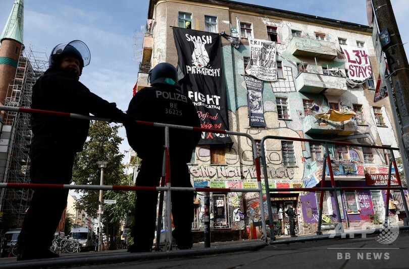 独ベルリン 不法占拠ビル立ち退き抗議デモ、暴動に発展