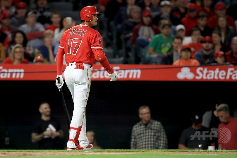 ショー・タイム！ 大谷が本拠地デビューで初本塁打